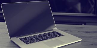 Matowa czy błyszcząca matryca w laptopie? co wybrać? Matryca laptopa